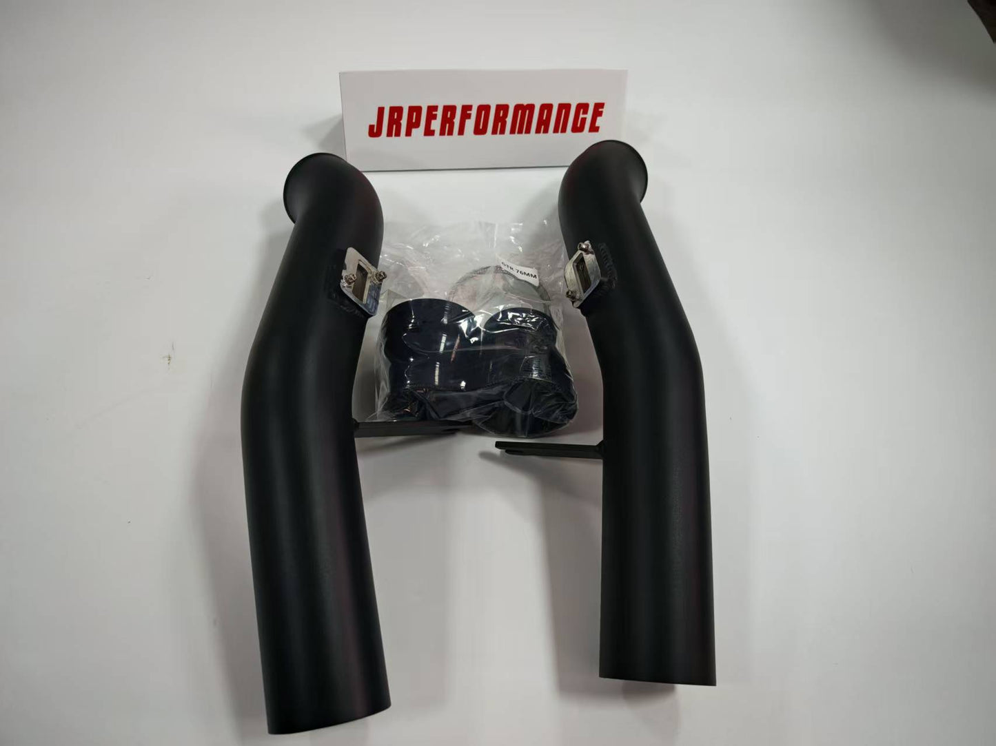 Nissan GTR R35 Charge pipes